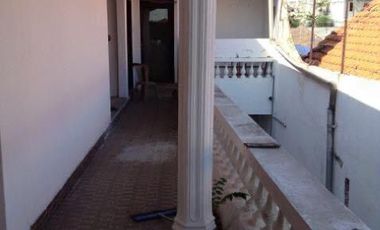 Dijual Rumah dan Gudang di Manyar Sambongan, Surabaya.