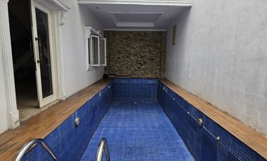 Sewa Rumah Mewah 2 Lantai di Tebet