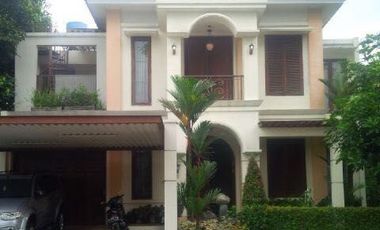 Rumah mewah di Townhouse, Grand Bintaro Residence