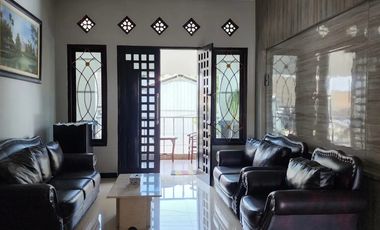 Rumah Mewah 2 Lantai 700 m2 di Manahan, Solo