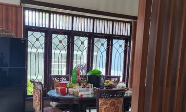 Rumah Mewah 2 Lantai 700 m2 di Manahan, Solo