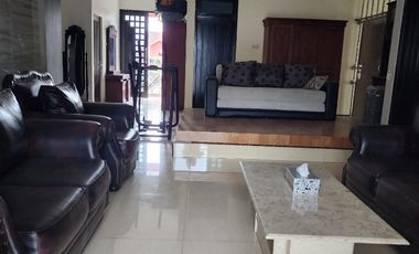 Rumah Mewah 2 Lantai 700 m2 di Manahan, Solo