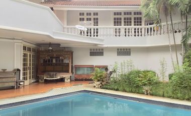 Rumah Mewah Bersih, Nyaman, Asri, Di Kebayoran Baru, Jakarta Selatan