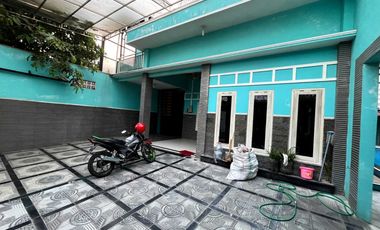 Rumah Luas Ada Kolam Renang Dekat Tol Gondangrejo