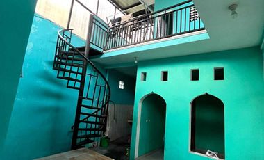 Rumah Luas Ada Kolam Renang Dekat Tol Gondangrejo