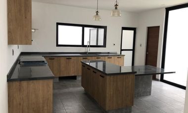 CASA EN VENTA  y/o RENTA EN CERRADA DEL PEDREGAL