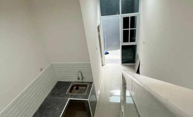 Di Jual Rumah Murah Meriah 2 lantai Johar baru Jakarta pusat