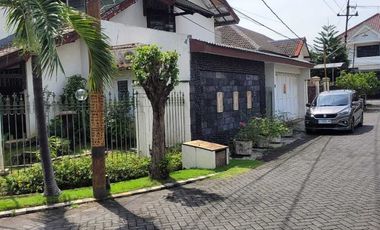 SEWAKAN RUMAH BAGUS DI MANYAR JAYA SURABAYA (Tjin2Area)