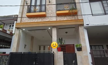 Jual Rumah CANTIK BANGET Lingkungan Nyaman MURAH strategis dkt cimahi