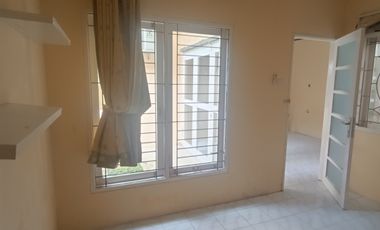 Dijual Rumah tnh 157 komplek Wika