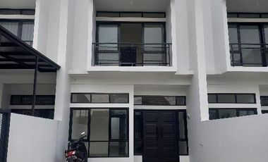 RUMAH SCANDINAVIA CISARANTEN KULON ARCAMANIK BANDUNG TIMUR