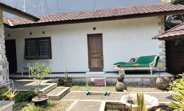Dijual Rumah dgn lokasi sangat strategis di tengah kota Bandung