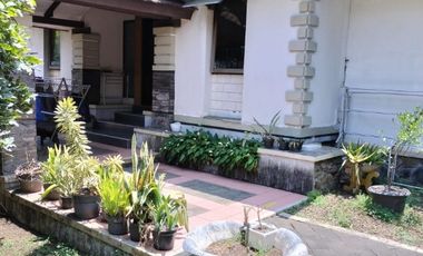 Dijual Rumah dgn lokasi sangat strategis di tengah kota Bandung