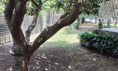 Dijual Rumah dgn lokasi sangat strategis di tengah kota Bandung