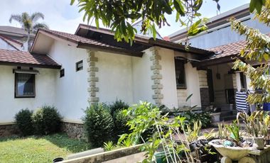 Dijual Rumah dgn lokasi sangat strategis di tengah kota Bandung