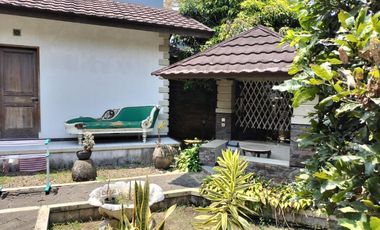 Dijual Rumah dgn lokasi sangat strategis di tengah kota Bandung