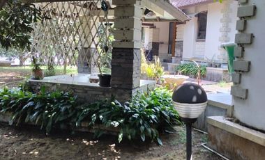 Dijual Rumah dgn lokasi sangat strategis di tengah kota Bandung