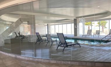 Beautiful Oceanfront Condominium