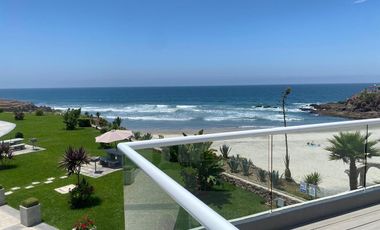 Beautiful Oceanfront Condominium