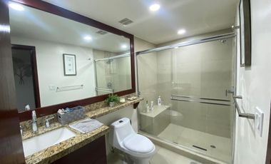 Beautiful Oceanfront Condominium