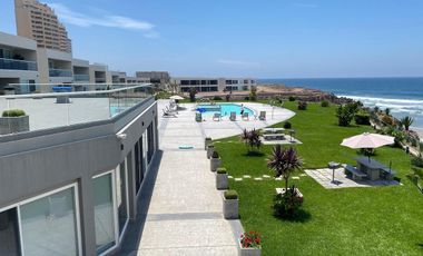 Beautiful Oceanfront Condominium