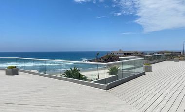 Beautiful Oceanfront Condominium