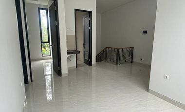 Rumah Baru 2 Lantai di Sawojajar Malang