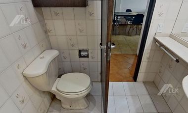 CASA EN UNA SOLA PLANTA CON PILETA, EN EXCELENTE ESTADO! APTO CREDITO!