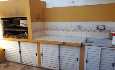 IMPECABLE TRIPLEX   EN COSTA AZUL.100 metros del mar