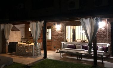 Casa en alquiler de temporada en La Horqueta.