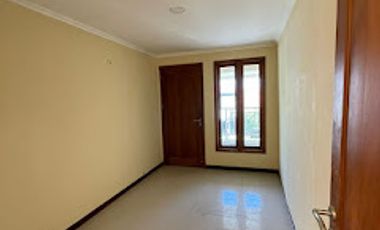 603 - Dijual Rumah  SHM Minimalis Kutisari Selatan 1.5 lantai  LT 153M