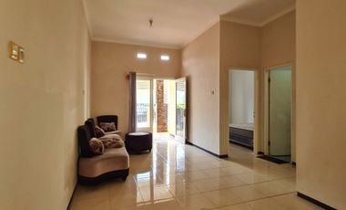 Turun Harga! Rumah Murah Luas 153 m2 di Perumahan Permata Jingga Suhat