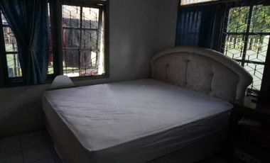 Rumah. sebelah asrama haji.