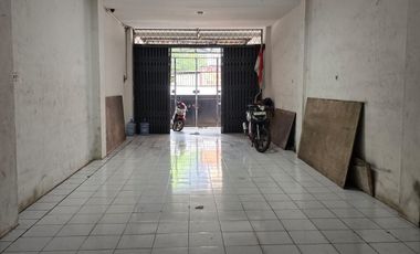 SEWA RUMAH 5 LANTAI 4x26 JEMBATAN LIMA ROW JALAN 3 MOBIL