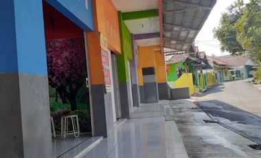 Rumah berikut 5 toko siap Cuan