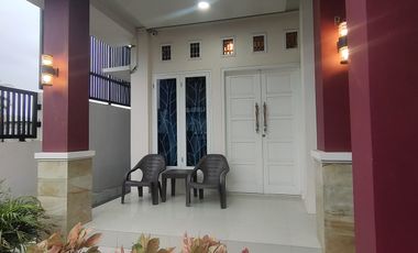 rumah 2 lantai cantik di jalur kampus unand