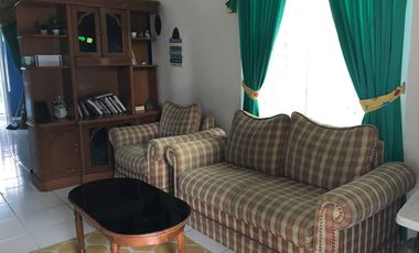 Dijual Villa 2 Lantai Full Furnished + Kolam Renang – Lokasi Strategis