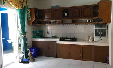 Dijual Villa 2 Lantai Full Furnished + Kolam Renang – Lokasi Strategis