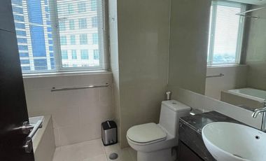Disewakan: Apartemen Gandaria Heights 3BR,view pool, akses mall LGS