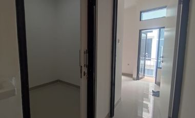 Rumah Baru 2 Lantai Lokasi Strategis Kemayoran