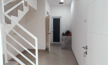 Rumah Baru 2 Lantai Lokasi Strategis Kemayoran