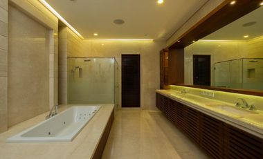 Disewa Rumah di Taman Golf 32 Lippo Karawaci