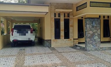 villa dan balong hasil ikan melimpah