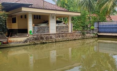 villa dan balong hasil ikan melimpah