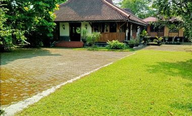 Ruang Usaha Jalan Kaliurang Dekat Wisata Kaliurang, Cocok Usaha