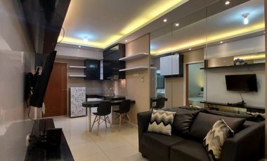 Sewa tahunan 65 y 2BR apartemen puncak bukit golf surabaya.