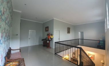 RUMAH MEWAH FURNISH DI PERUMAHAN ELIT SAMARINDA ULU 7762