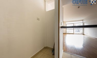 Hermoso departamento en alquiler monoambiente con balcón al contra frente.