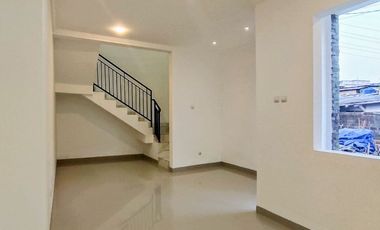 Rumah Baru 2 lantai Cukup Bayar 2 Jt Cicilan 7jt-an Di Jakarta Timur