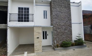 Rumah Baru 2 lantai Cukup Bayar 2 Jt Cicilan 7jt-an Di Jakarta Timur